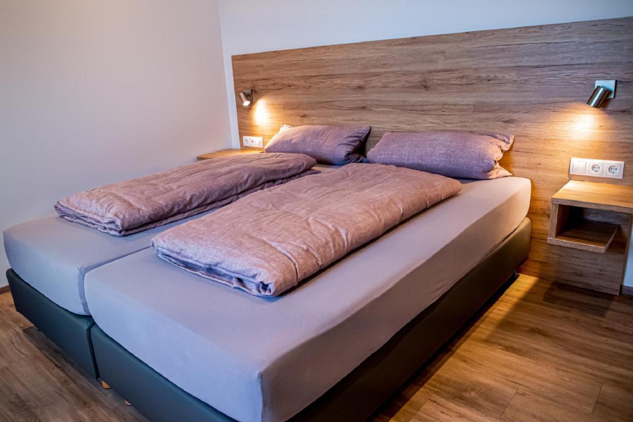 Gästezimmer Düll Dettelbach Exterior foto